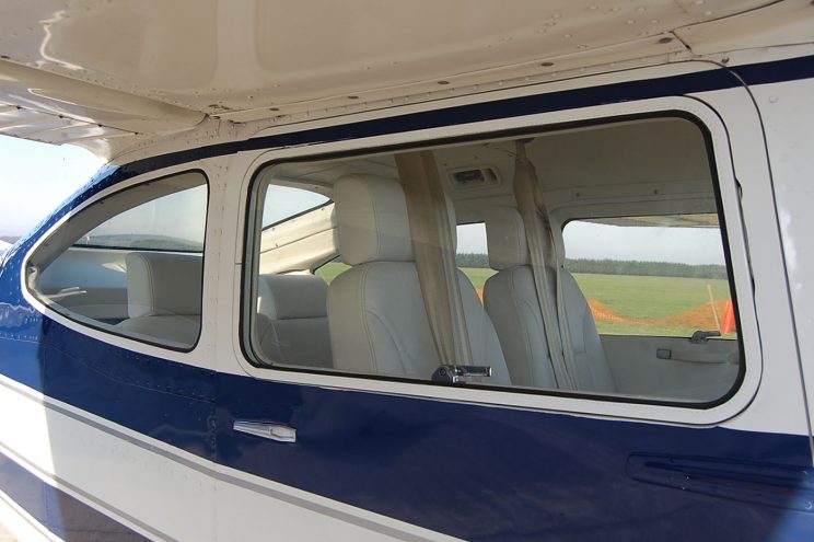 Airplane-for-sale-Cessna-C182