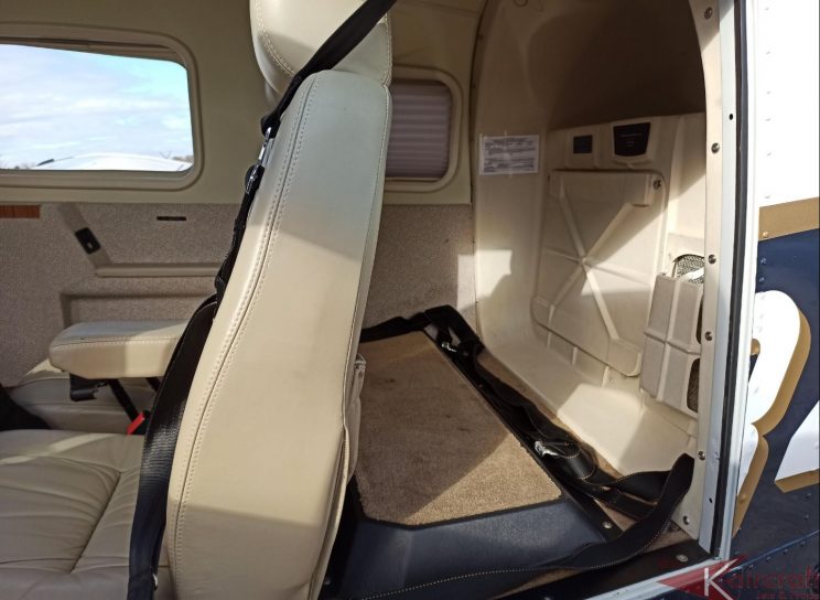 Aircraft-for-sale-Piper-PA-34-220T-Seneca-V