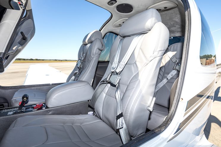Plane-sales-Cirrus-SR22