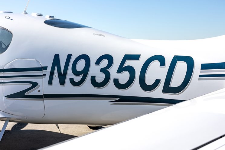 Plane-sales-Cirrus-SR22