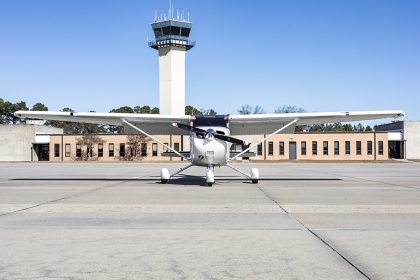 Plane-sales-Cessna-172SP-Skyhawk