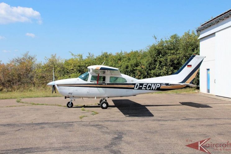 10 / 14 – Plane sales Cessna T210K Centurion