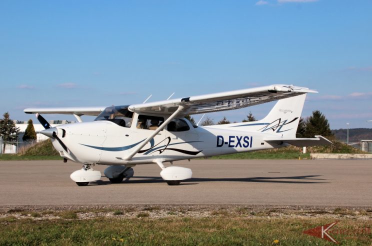 Plane sales Cessna 172S Skyhawk SP 3