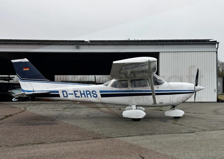 Airplane-for-sale-Cessna-FR-172