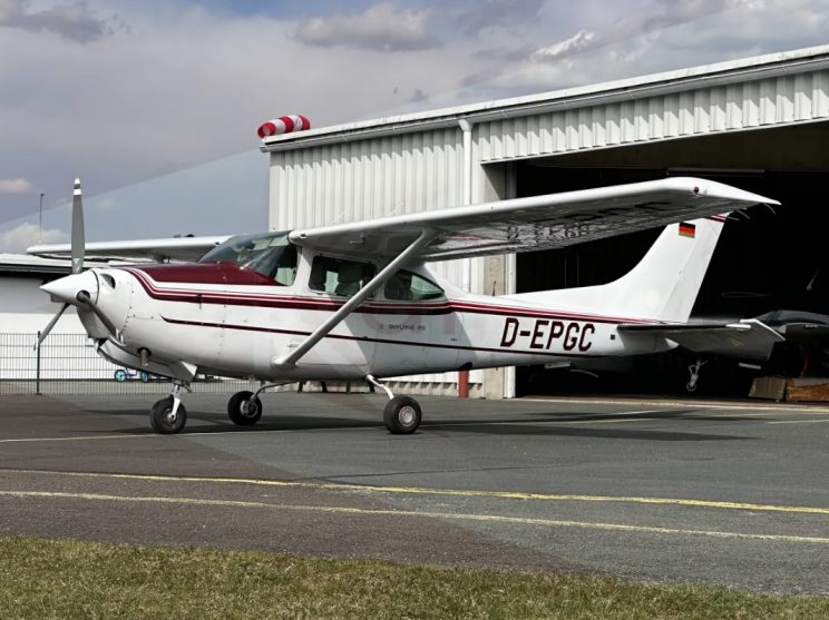 Plane-sales-Cessna-Turbo-182-RG-1