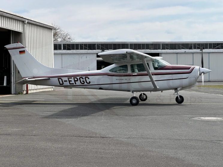 Plane-sales-Cessna-Turbo-182-RG-1