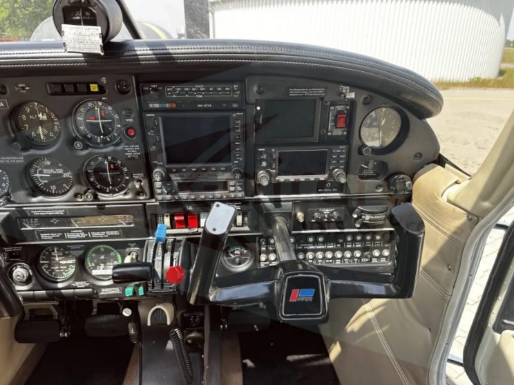 Airplane-for-sale-Piper-PA-28RT