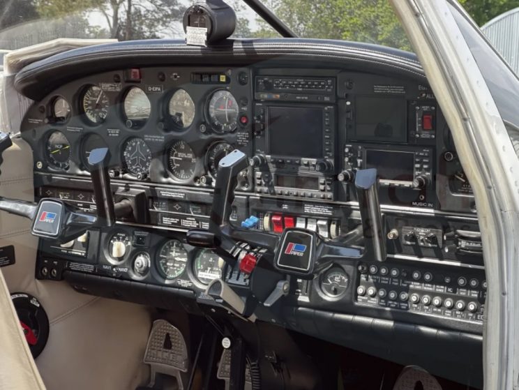 Airplane-for-sale-Piper-PA-28RT