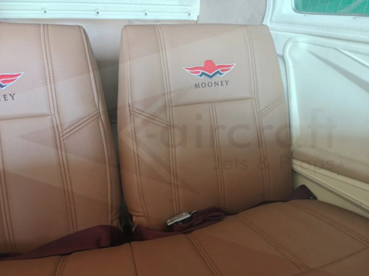 Aircraft-for-sale-Mooney-M20F