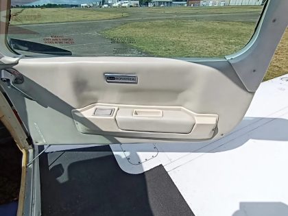 Airplane-for-sale-Beechcraft-Bonanza-F33A